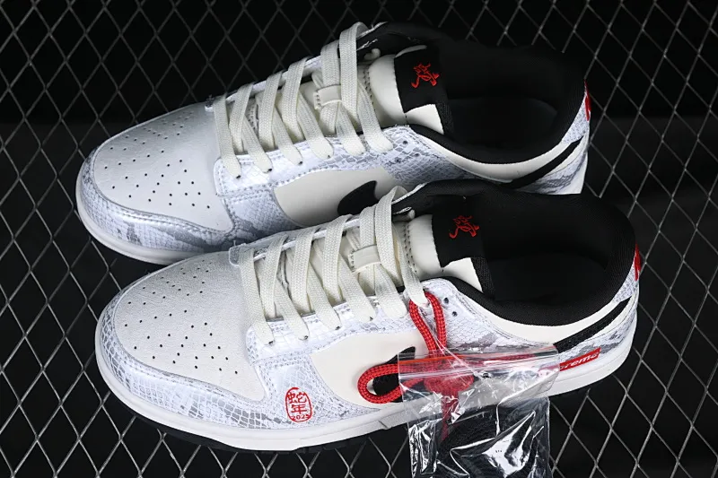 All Categories Nk SB Dunk Series Nk SB Dunk Low High-end Customized Low-top Sneakers Nk SB Dunk Low Sup Joint Year of the Snake Limited Edition White Snake Anniversary High-end Customized Low-top Casual Sneakers AG3702-852